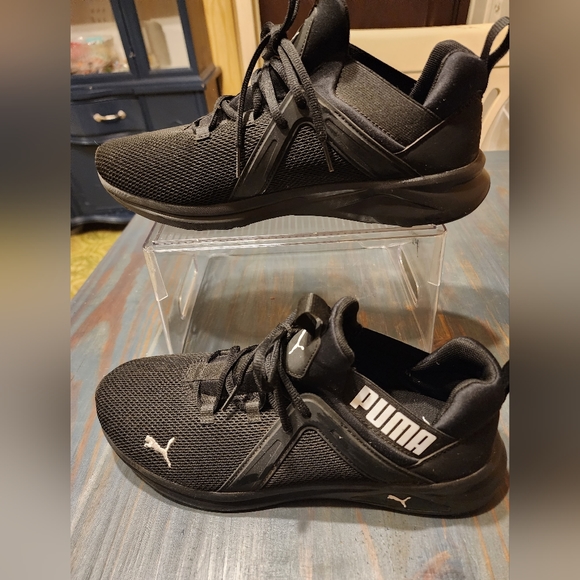 Puma Shoes Mens Puma Tennis Shoes Size 1 Black Tennis Shoes Poshmark